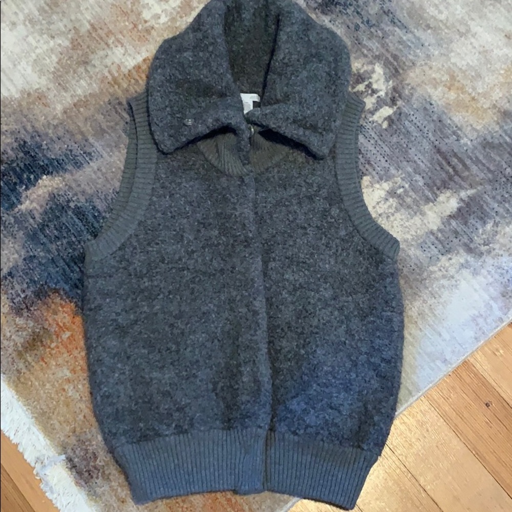 Gap grey wool vest